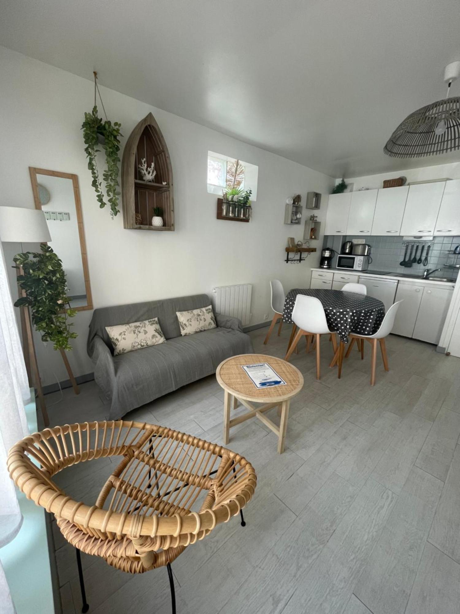 Houlgate Souplex 50M Plage Et Commerces 외부 사진